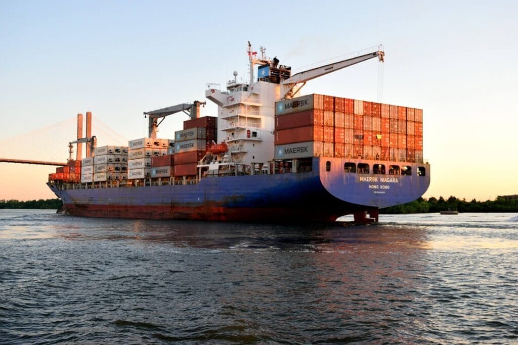 Các Loại Phí Xuất Nhập Khẩu Hàng Hoá Bằng Container 1 Phí xuất nhập khẩu hàng bằng container