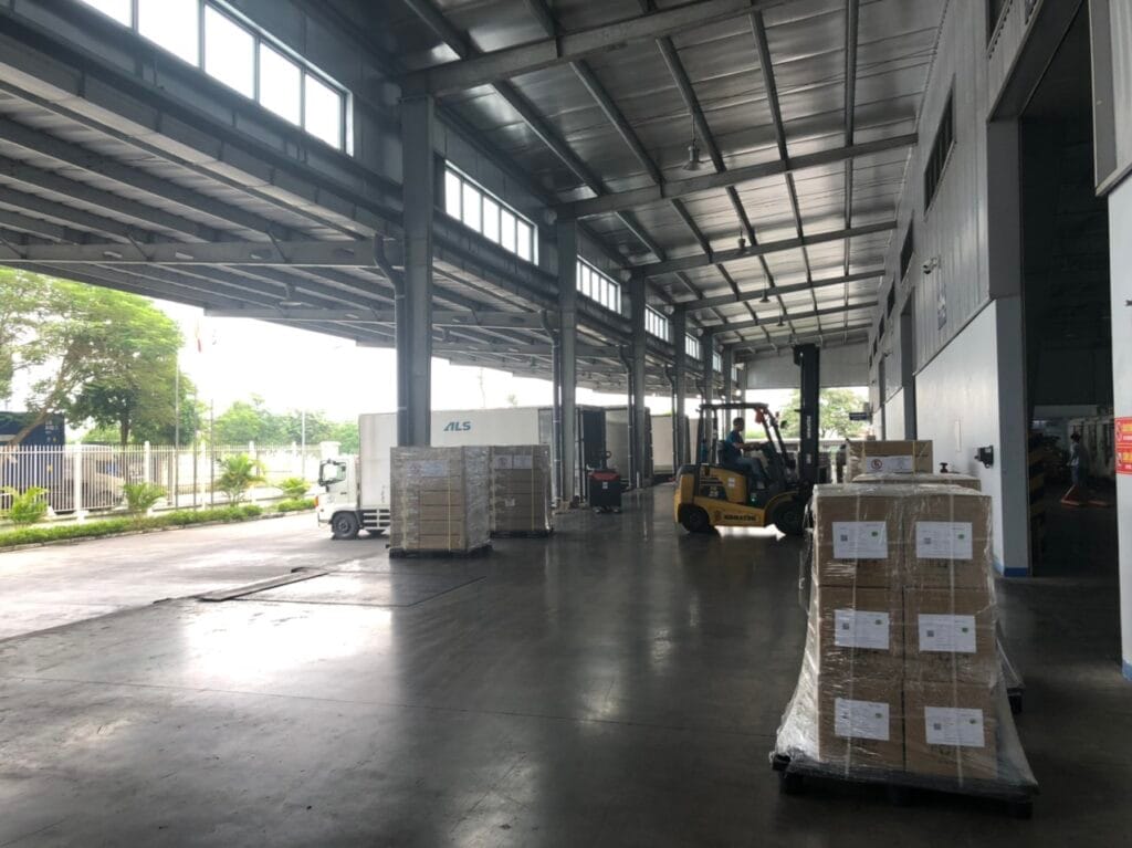 5Startrans chuyên Thủ tục hải quan nhập khẩu máy chấm công