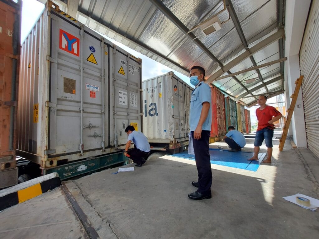 Nhập Khẩu Máy Đánh Bóng Kim Loại