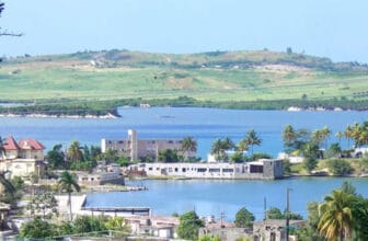 Cảng biển ở Cuba