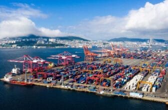Cảng Tuas là một trong những cảng biển ở Singapore