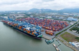 Tàu vận chuyển đường biển nội địa đi cảng Cái Mép