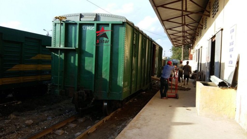 Dịch vụ vận chuyển ô tô bằng đưởng sắt trong năm 2026