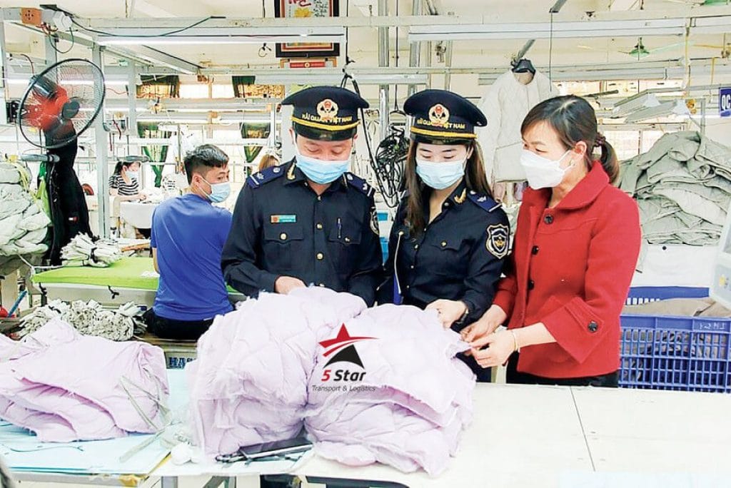 Dịch Vụ Kiểm Xưởng Hàng Gia Công Sản Xuất Xuất Khẩu 3 Kiểm xưởng hàng gia công sản xuất xuất khẩu đúng quy trình năm 2026
