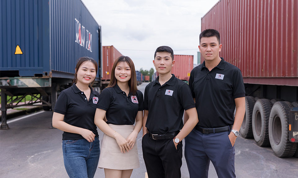 CTy Vận Tải Toàn Cầu Năm Sao - Dịch Vụ Vận Tải - Khai Hải Quan Uy Tín 6 Vận chuyển hàng hoá Bắc Nam uy tín