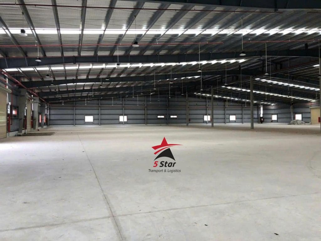 Kho Và Phân Phối Hàng Hóa B2B: Từ Cảng, Nhà Máy Đến Đại Lý 1 Kho và phân phối hàng hoá
