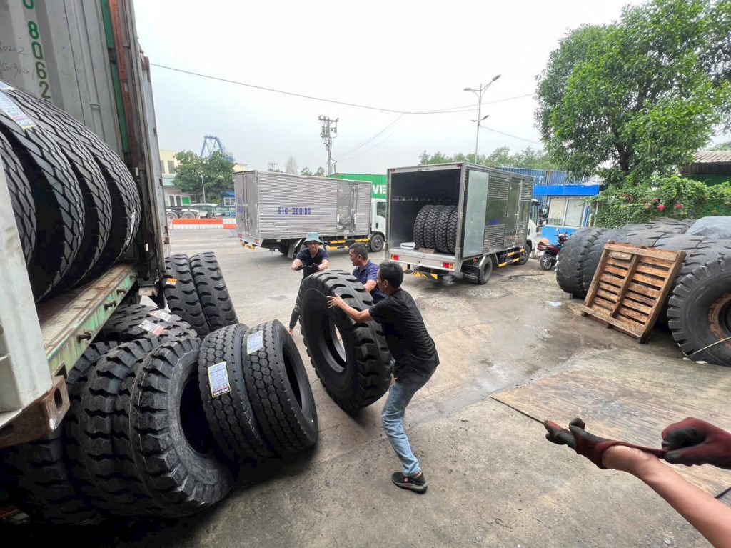 Dịch Vụ Khai Báo Hải Quan Trọn Gói 2026 | Giải Pháp Thông Quan Tiết kiệm 14 Hoàn thành thủ tục nhập khẩu lốp xe ô tô