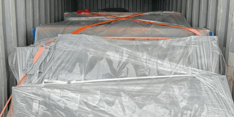 Dịch Vụ Khai Báo Hải Quan Nhập Khẩu Vali