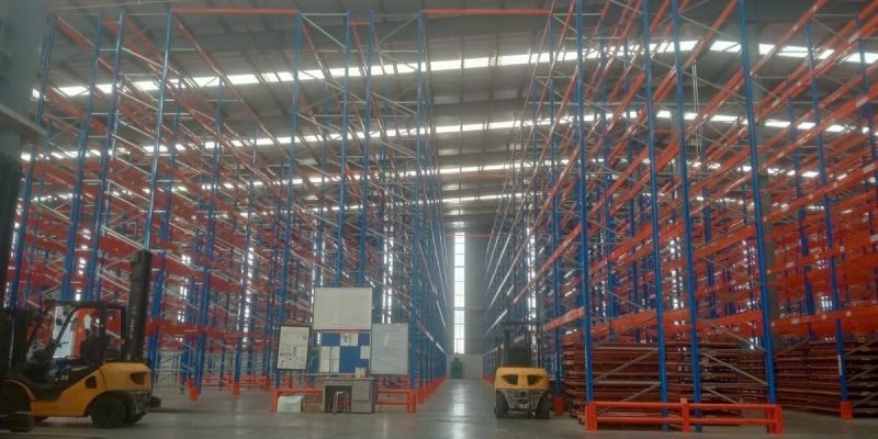 Kho Lưu Hàng Tạm Cho Hàng Nhập Khẩu: Nên Chọn Kho Thường hay Kho Ngoại Quan?